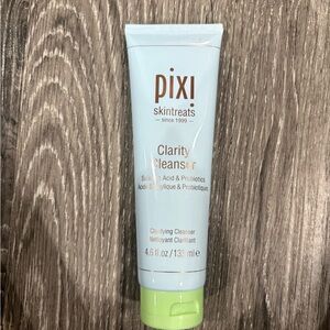 Pixi Clarity Cleanser - Mint Green Tube with Lime Cap